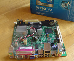 intel-D945GCLF2-little-falls-2-motherboard.jpg